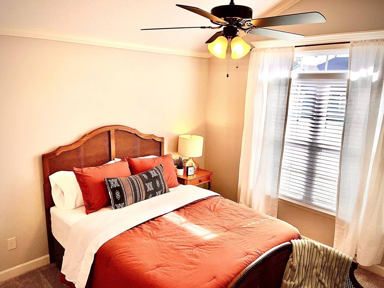 The Queen Room with 1 queen bed