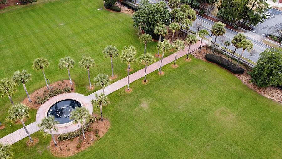 Palm-lined lawn and fountain on the Valdosta State University campus