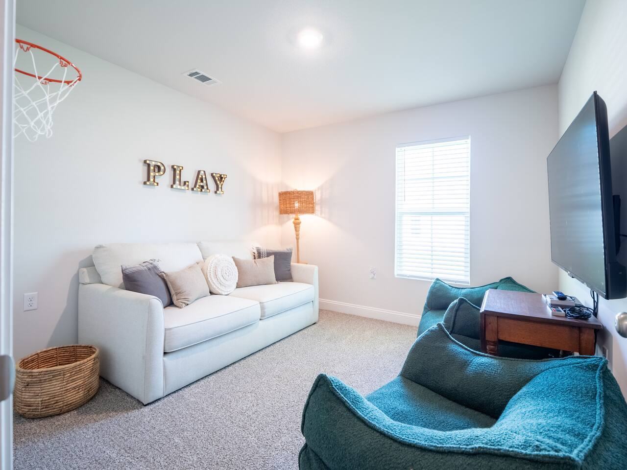Game Room with 1 queen sofa bed
